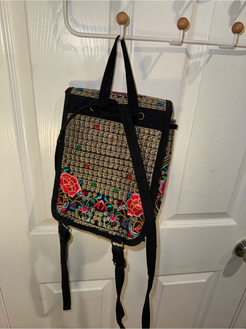 Handmade Embroidered Floral Backpack - Picture 4 of 4
